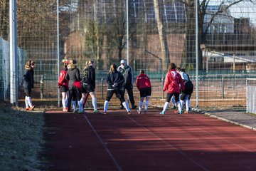 Bild 19 - Frauen SG Holstein Sued - SV Gruenweiss-Siebenbaeumen : Ergebnis: 0:2